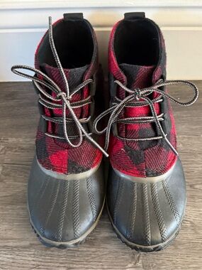 SOREL Women's Out N About Duck Boots Red Buffalo Plaid Waterproof Winter Sz 8.5